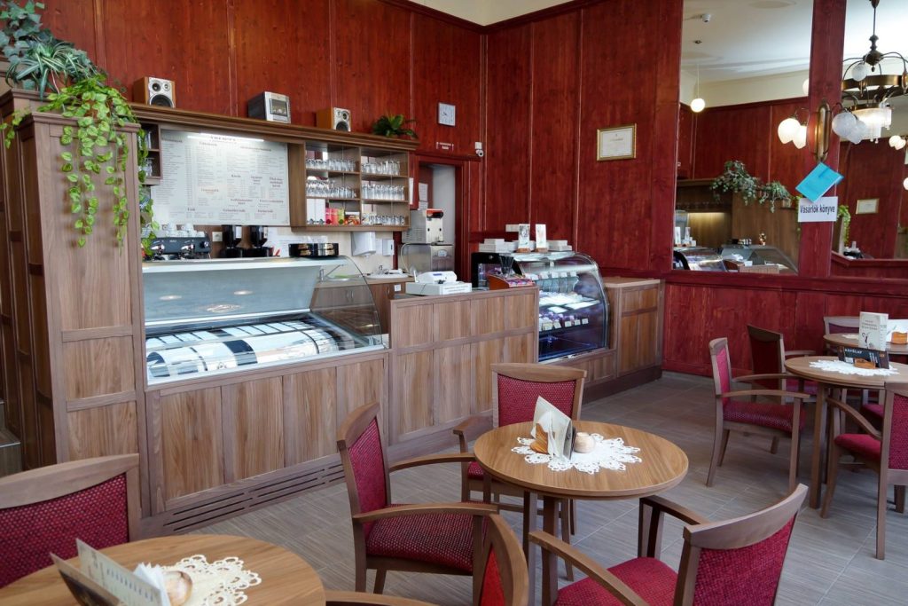 Vigadó Cukrászda és Kávéház