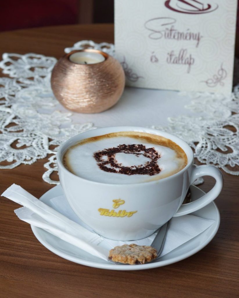 Vigadó Cukrászda és Kávéház