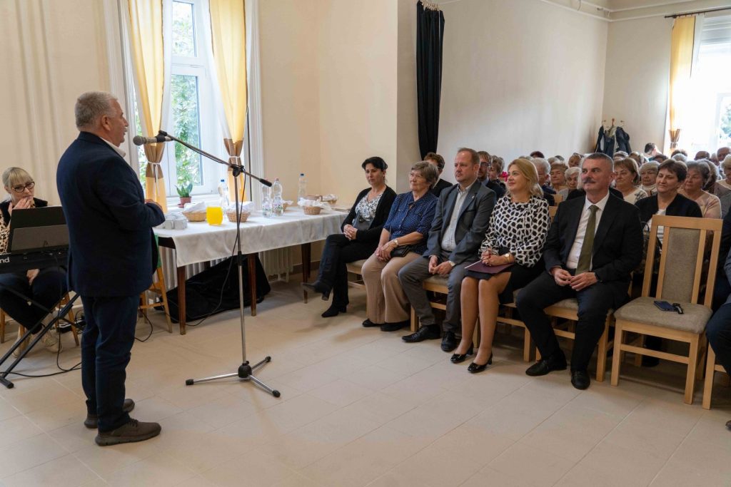 100 milliós beruházásból újult meg az Idősek Klubja