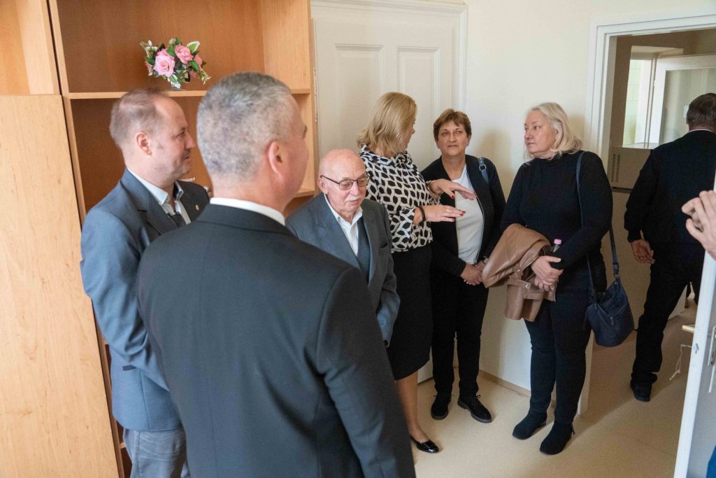 100 milliós beruházásból újult meg az Idősek Klubja
