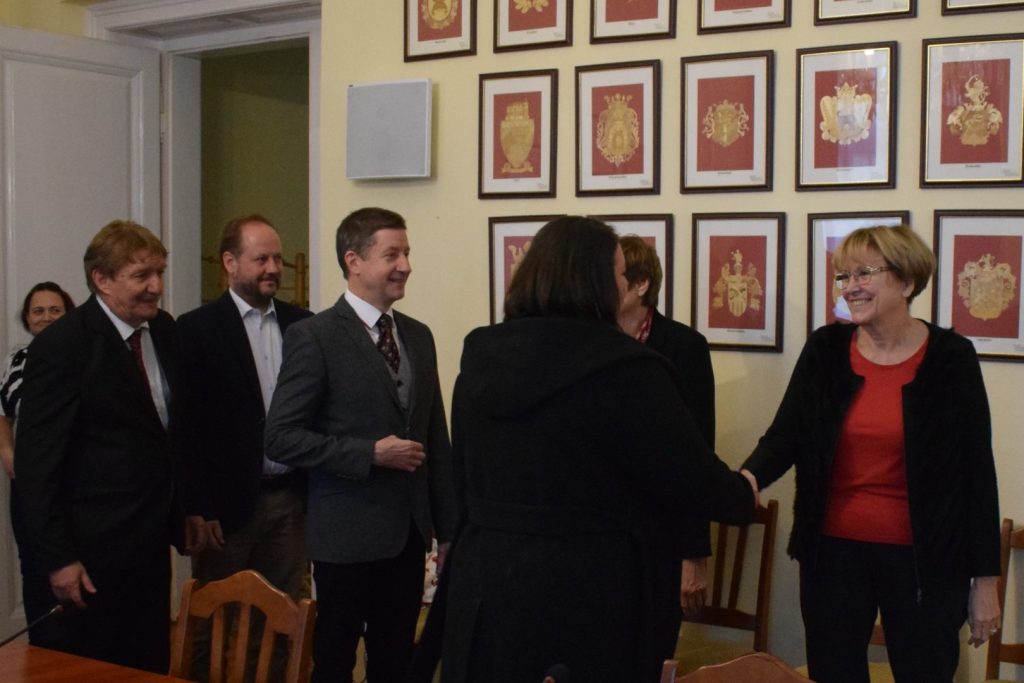 Karikó Katalin adta át a Kisújszállás Kutatója ösztöndíjat