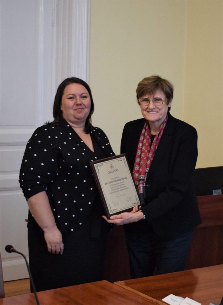 Karikó Katalin adta át a Kisújszállás Kutatója ösztöndíjat