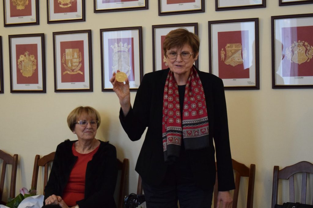 Karikó Katalin adta át a Kisújszállás Kutatója ösztöndíjat