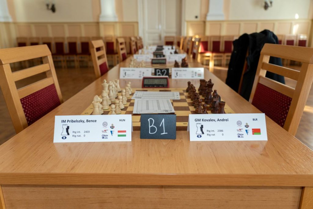 Sakkmesterek a Városházán