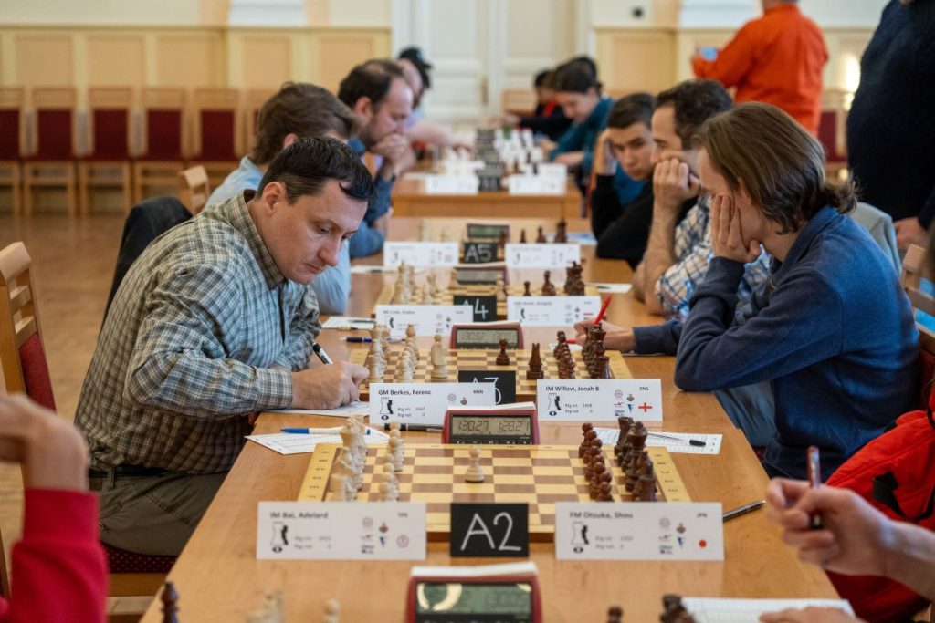 Sakkmesterek a Városházán